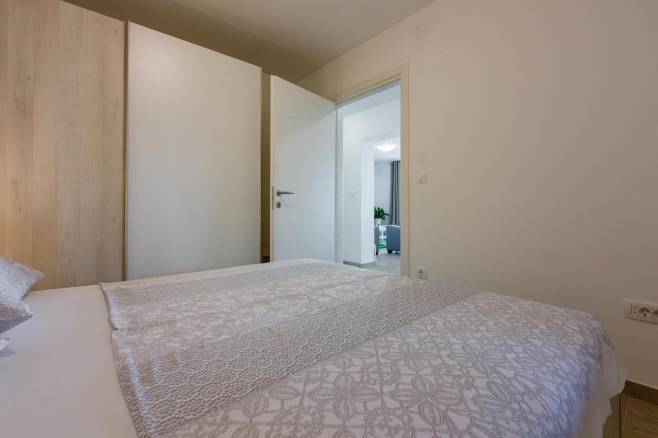 Anton 3 Apartment Crikvenica Luaran gambar
